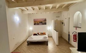 Lovely Portion Of Property Few Steps From Basilica Santa Croce